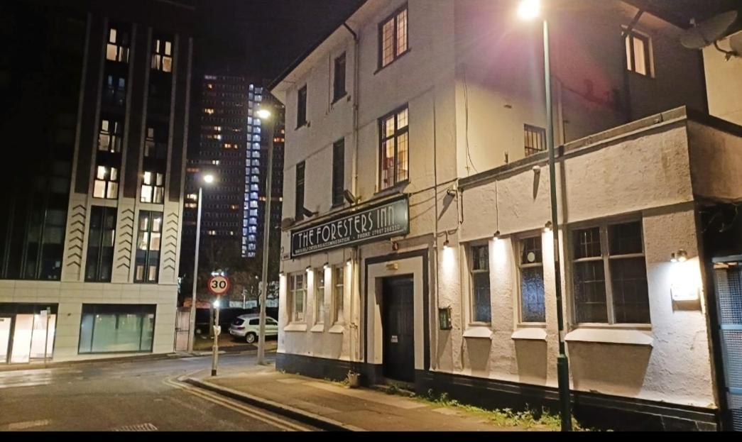 Foresters Inn Apartment - City Centre By Victoria Centre Shopping Centre - Your Own 5 Double Bedrooms Private Apartment With 3 Bathrooms And Full Kitchen To Cook As You Would At Home - Outdoor Parking For Cars Or Vans At Five Pounds A Day Nottingham Buitenkant foto