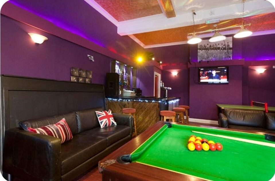 Foresters Inn Apartment - City Centre By Victoria Centre Shopping Centre - Your Own 5 Double Bedrooms Private Apartment With 3 Bathrooms And Full Kitchen To Cook As You Would At Home - Outdoor Parking For Cars Or Vans At Five Pounds A Day Nottingham Buitenkant foto